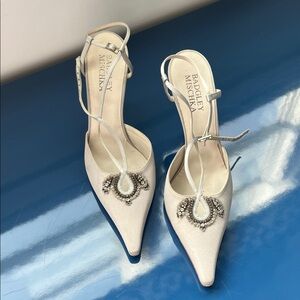 Badgley Mischka Grey Embellished high heel shoes size 38.5